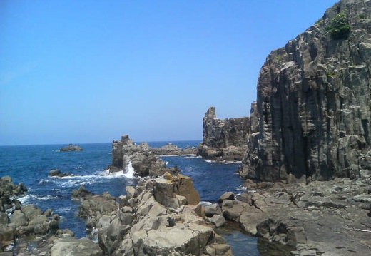 20110606104833-SO902i.jpg
