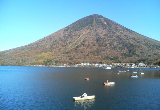 20111027085550-SO902i.jpg