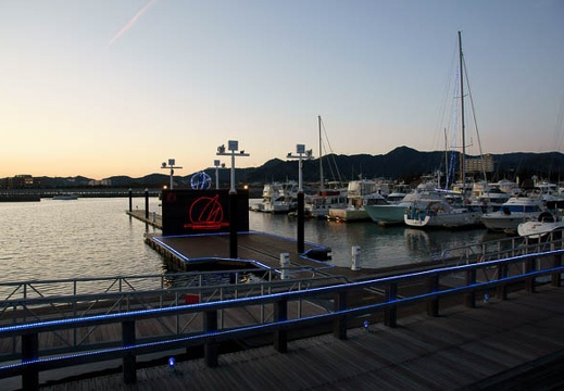 201201081706-DSC08958.jpg